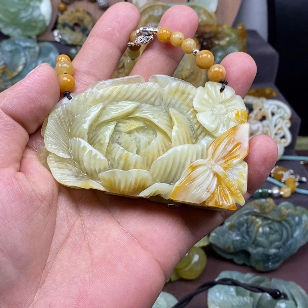 穿***期蛇纹石玉未镶嵌吊坠(不含链)