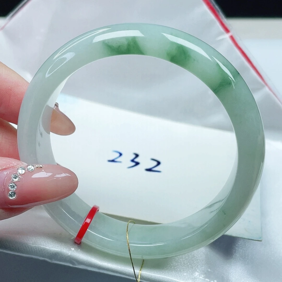 翡翠未镶嵌手镯53+圈口