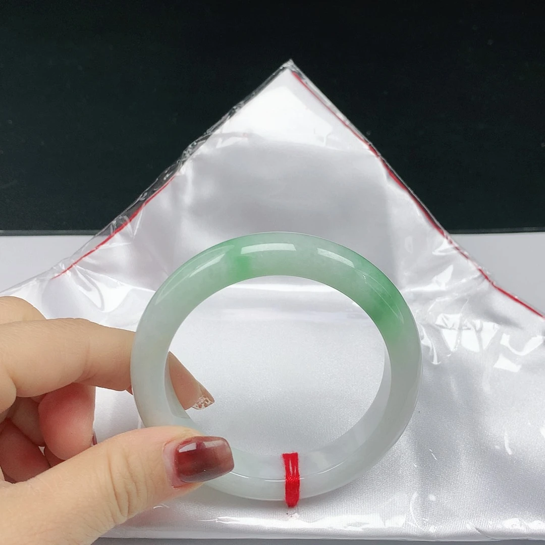 翡翠手镯未镶嵌翡翠401