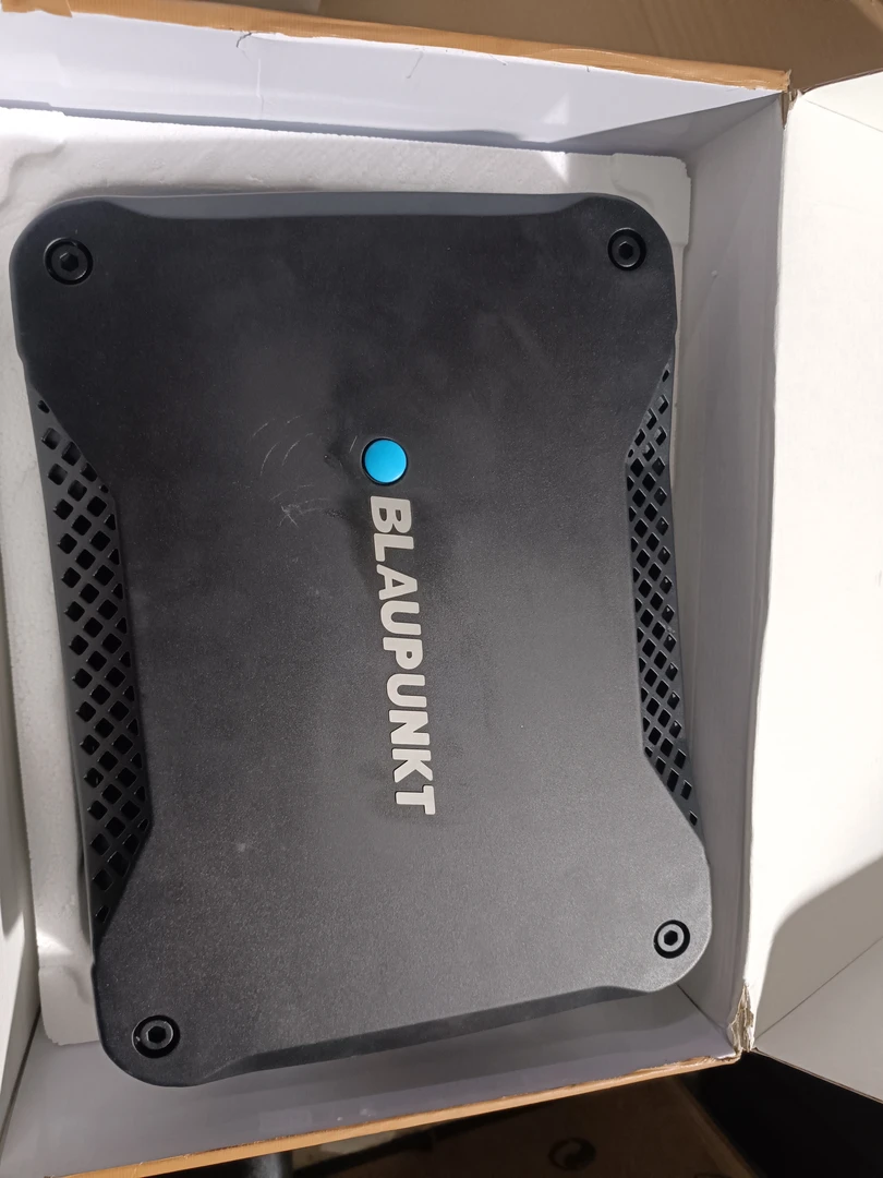 准新品  德国汽车低音炮，八寸低音，全新，包邮