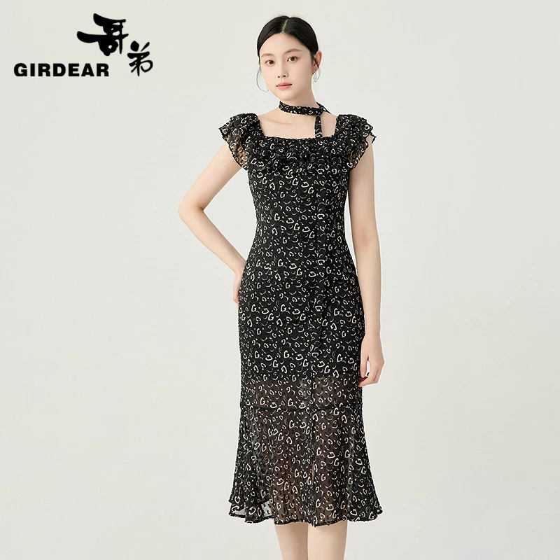GIRDEAR/哥弟法式复古碎花A字裙收腰显瘦修身长款连衣裙150025