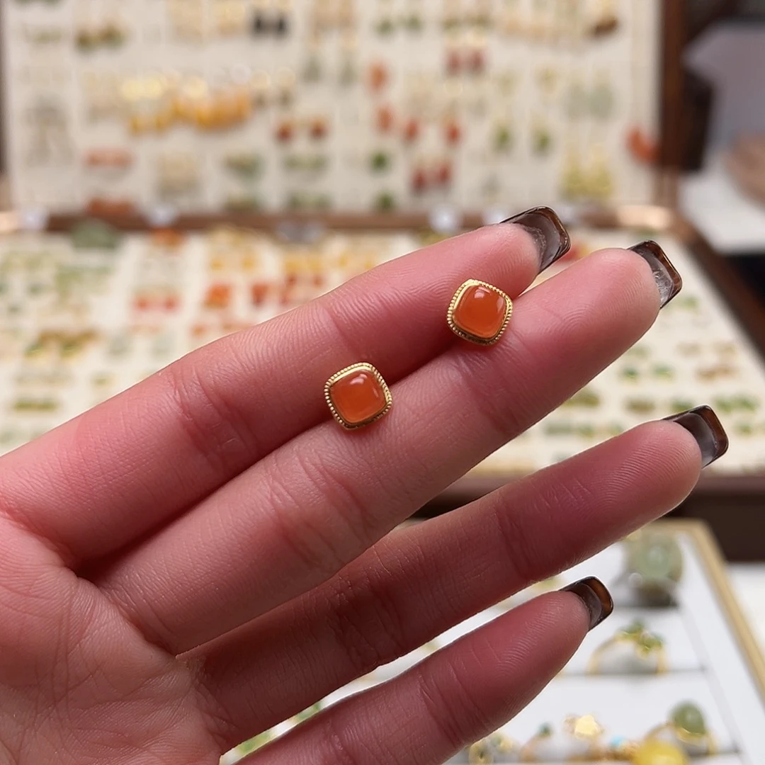 银S925镀金镶嵌和田玉耳钉