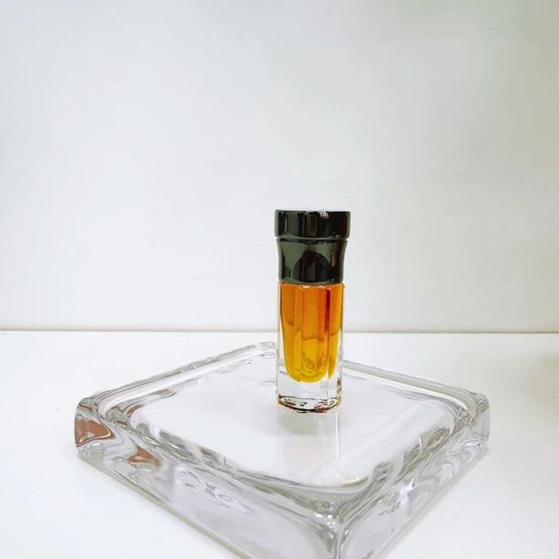 沉香奇楠虫漏精油沉香精油超临界萃取精油按摩油基础油