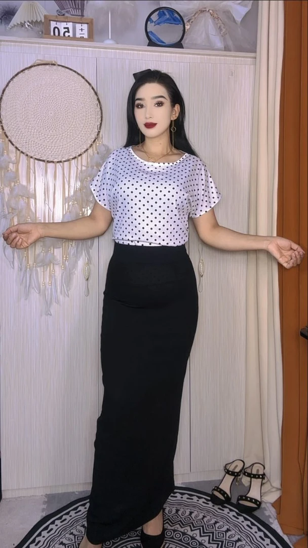 夏季轻熟风树脂固色圆领两件套气质修身不规则拼接百搭显瘦短袖