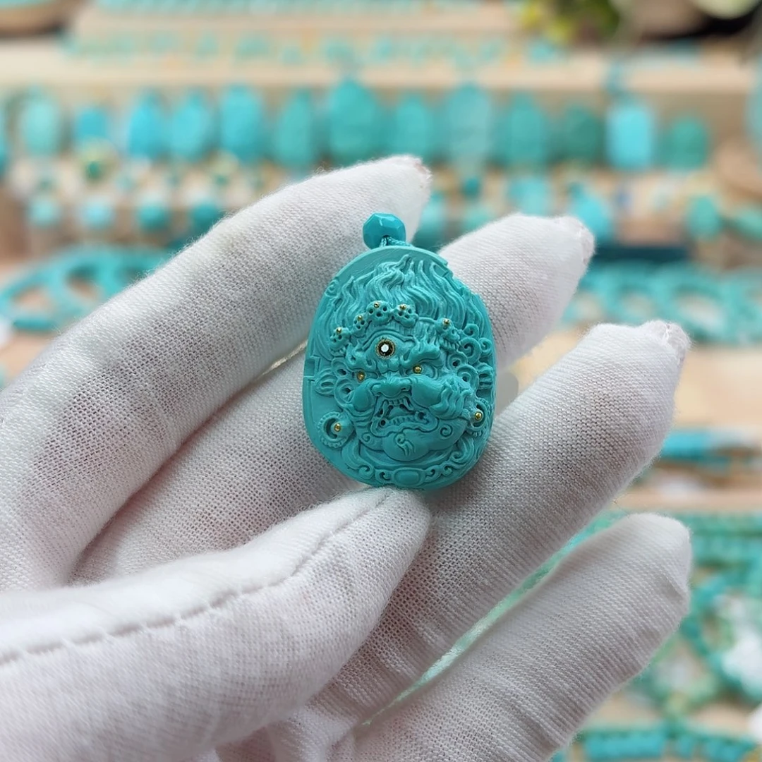 绿松石未镶嵌珠宝奇石