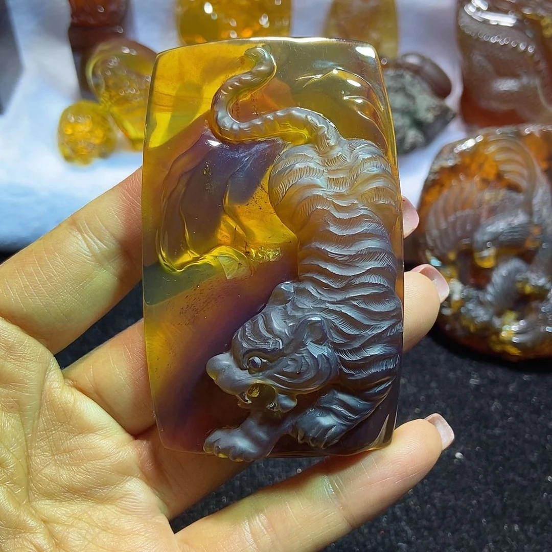琥珀颈饰未镶嵌下上虎