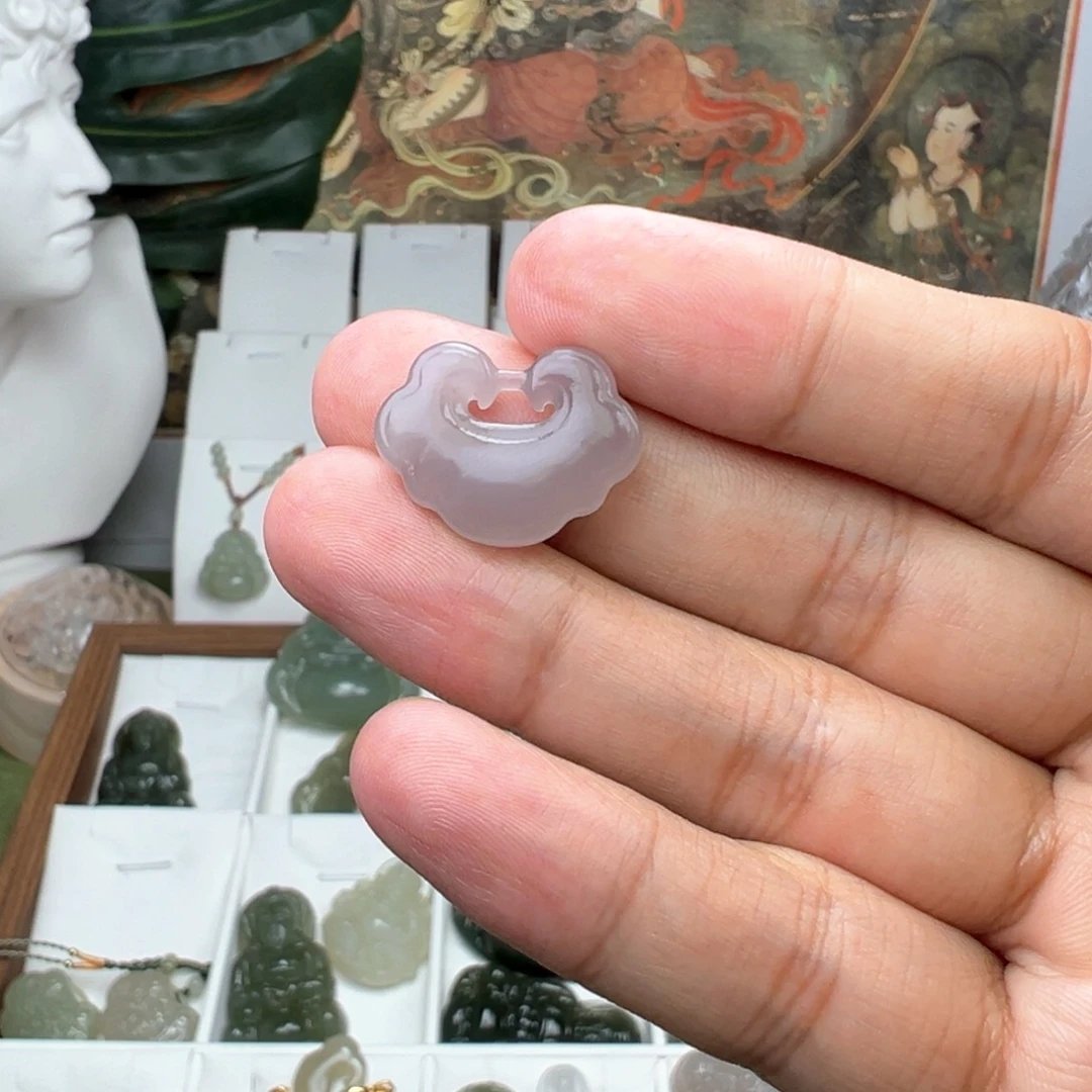 和田玉吊坠(不含链)未镶嵌二**?锁