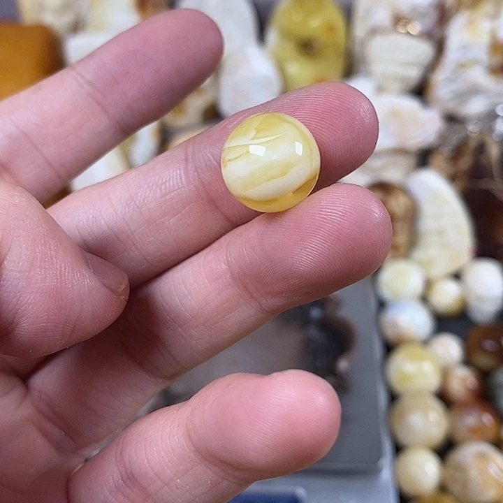 未镶嵌琥珀裸石我