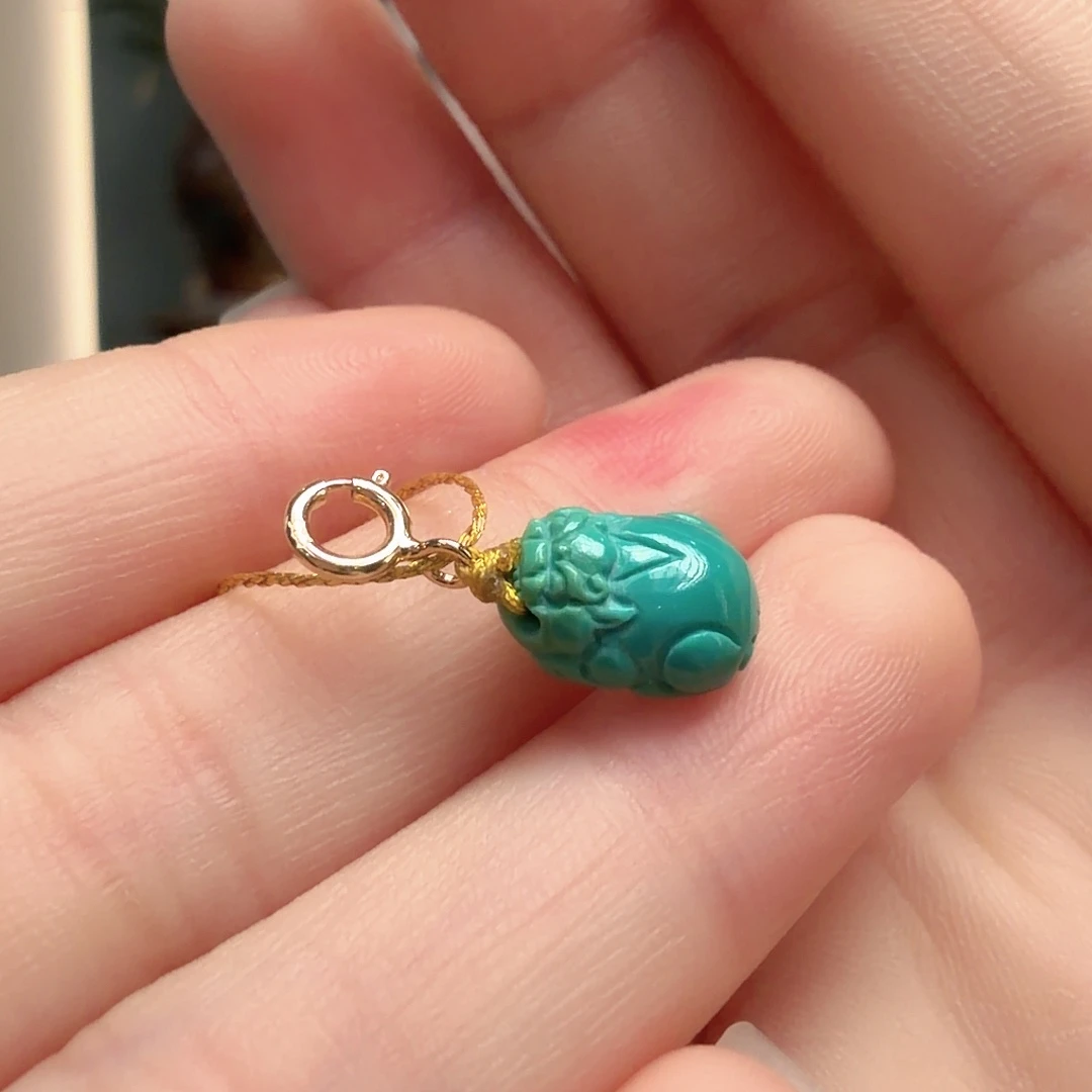 绿松石未镶嵌颈饰