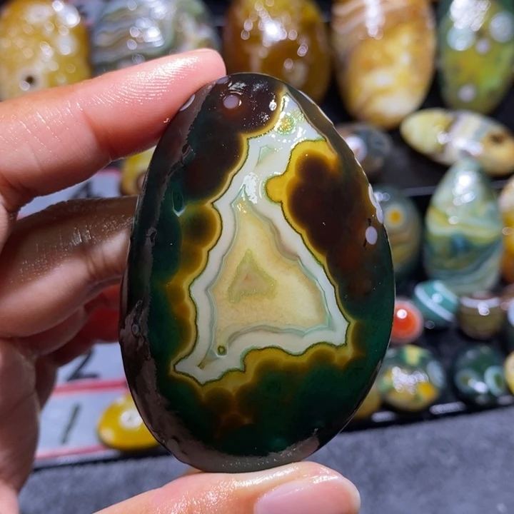 未镶嵌玛瑙/玉髓珠宝奇石