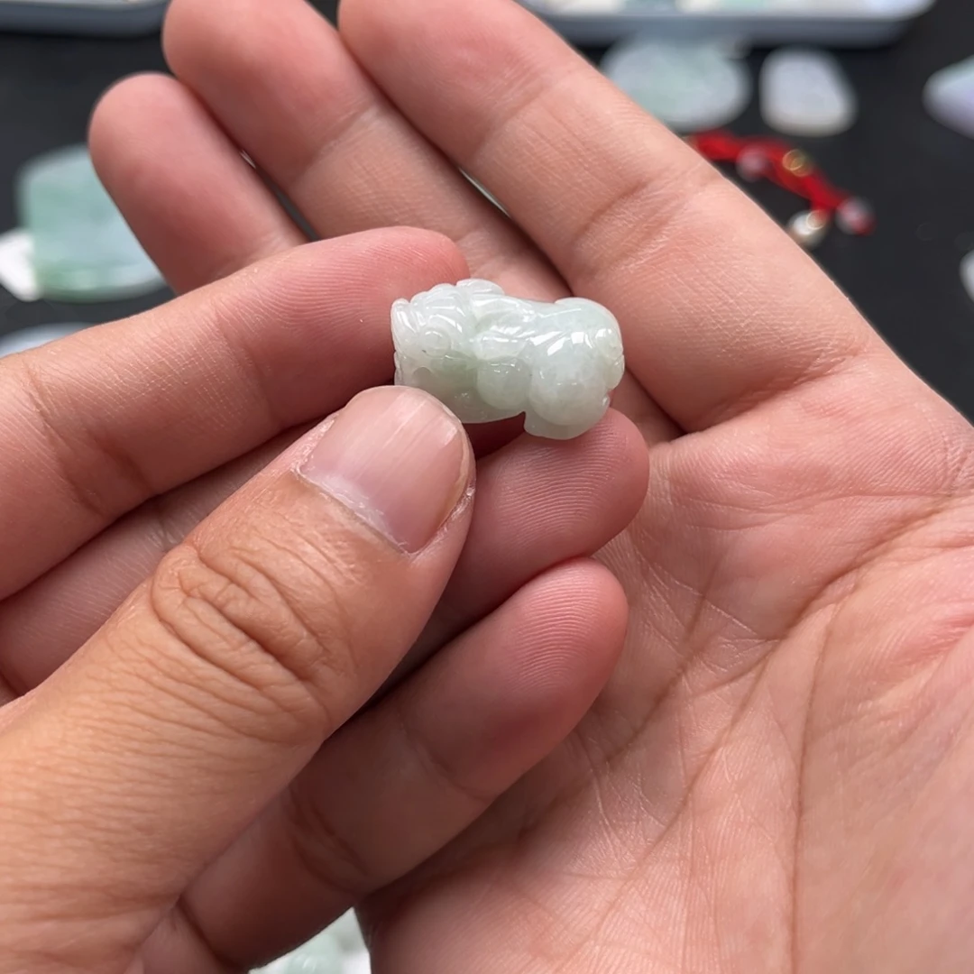 翡翠未镶嵌吊坠(不含链)天然翡翠A货