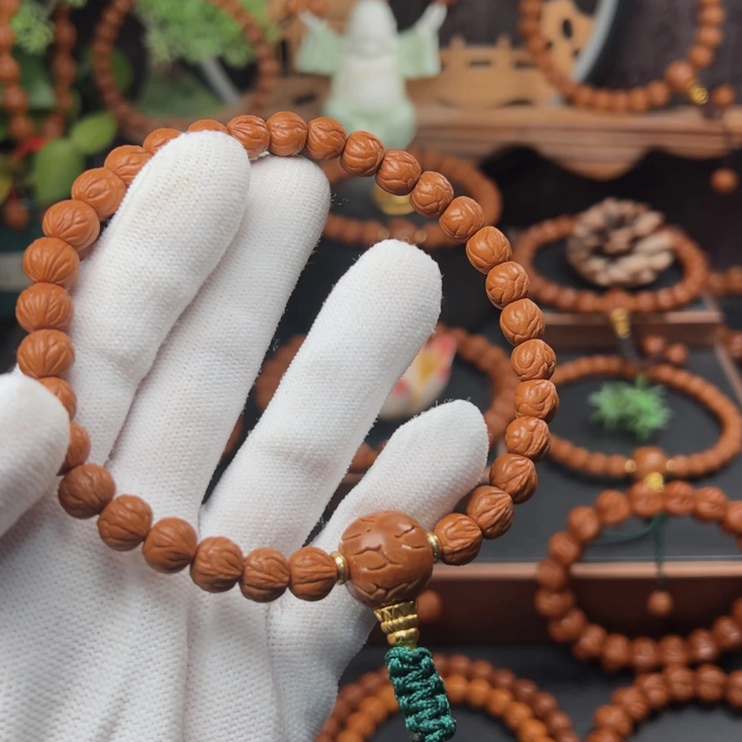 吊坠桃核多***多0.9玉龙脊手持