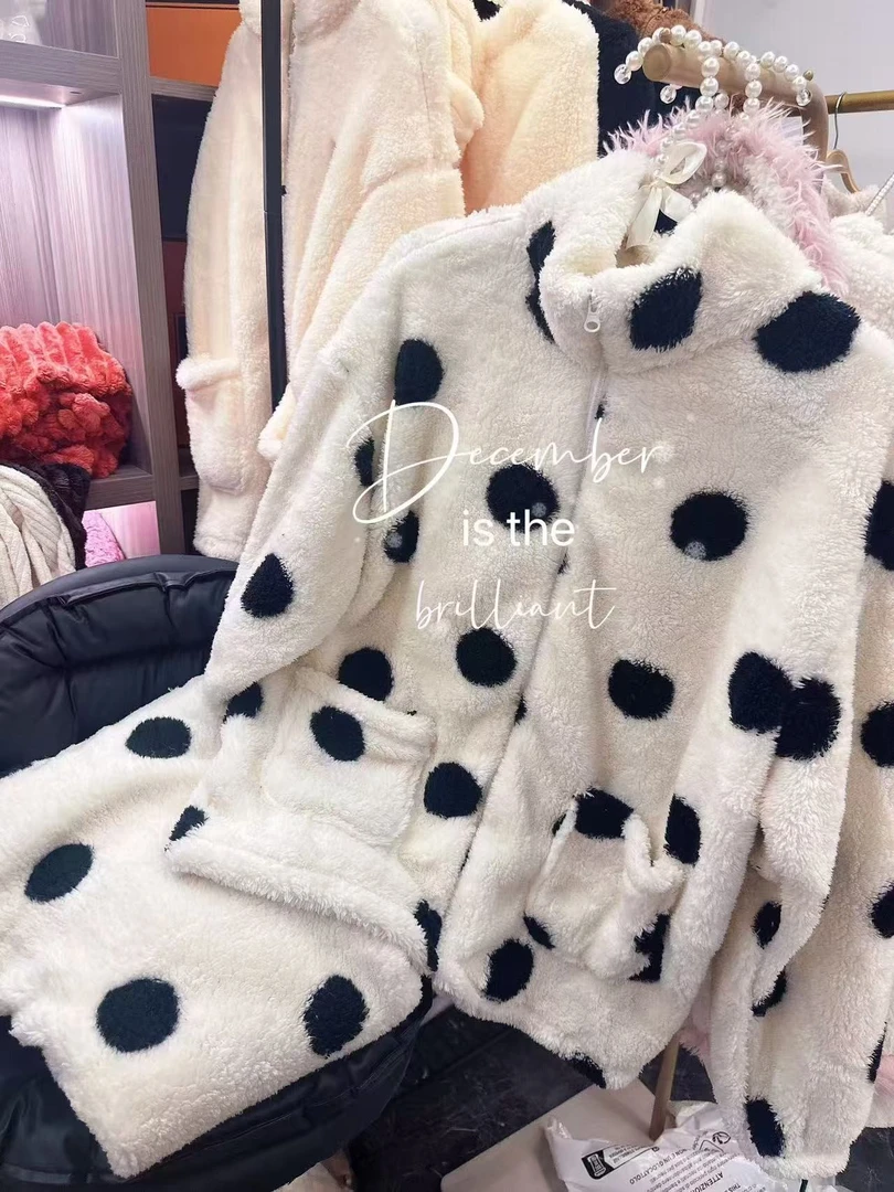 2025年冬季保暖长裤波点睡衣家居服套装时尚女士套装加绒可外穿