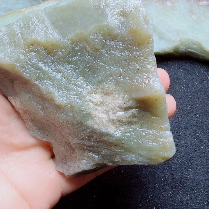 未镶嵌和田玉（糖玉）珠宝半成品