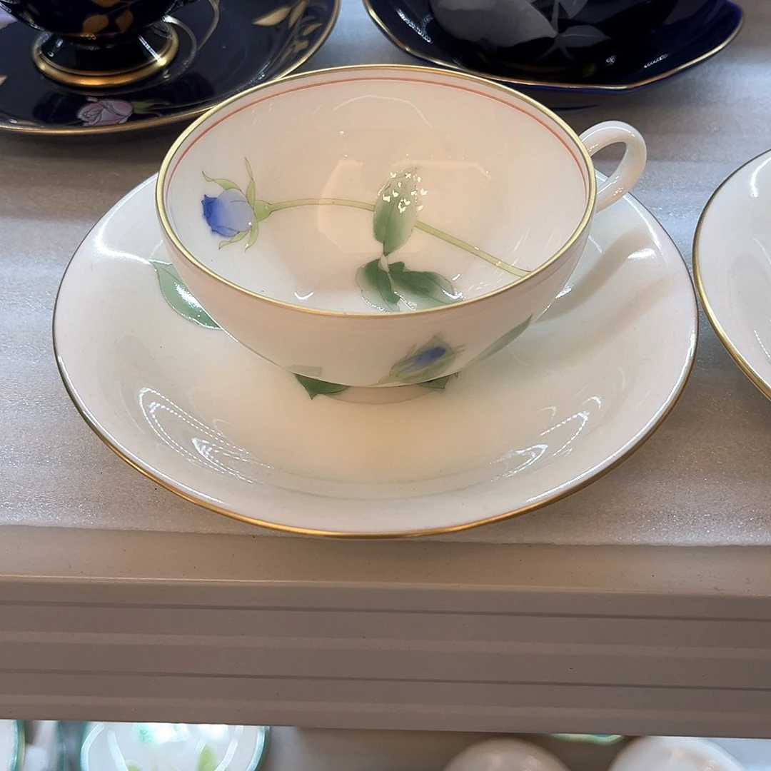 盖碗在一起就是要幸福快乐哦