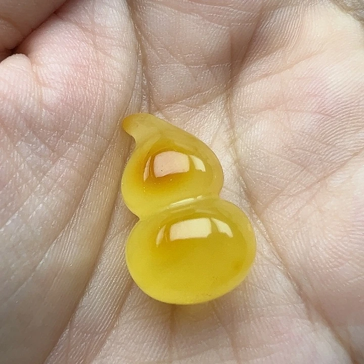 未镶嵌琥珀珠宝奇石
