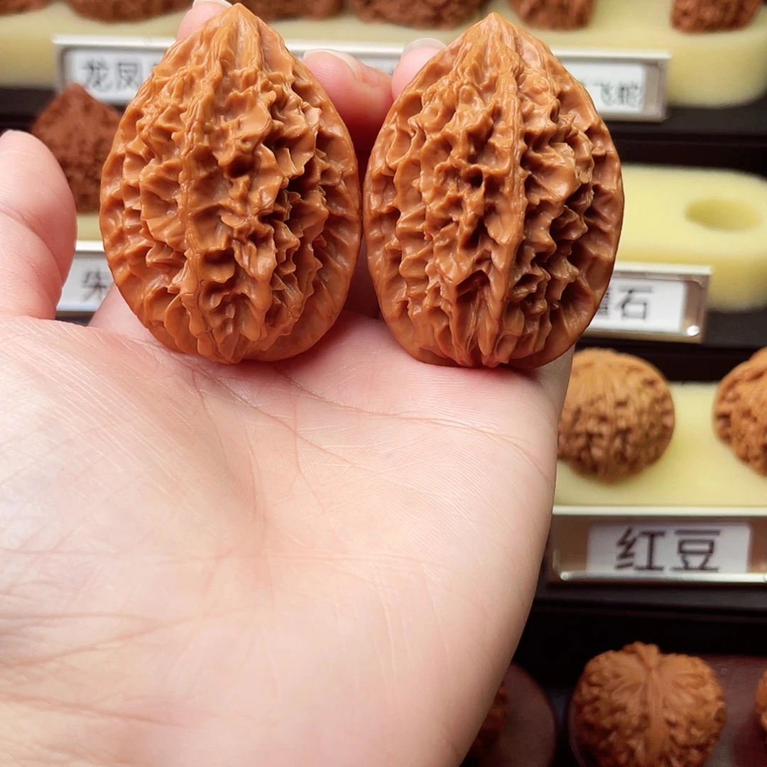 文玩核桃吊坠招财鼠40尺634