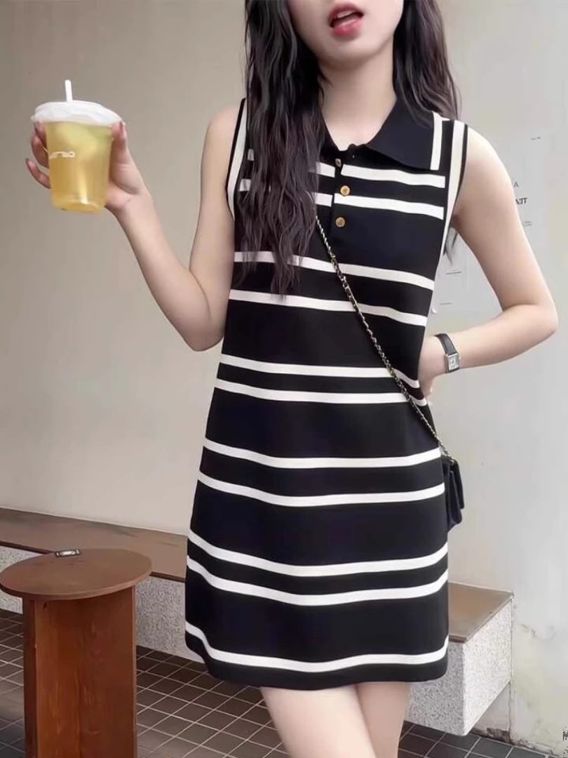 纯欲夏季Polo领新款呢别致绝美超好看黑白条纹连衣裙显瘦休闲短裙