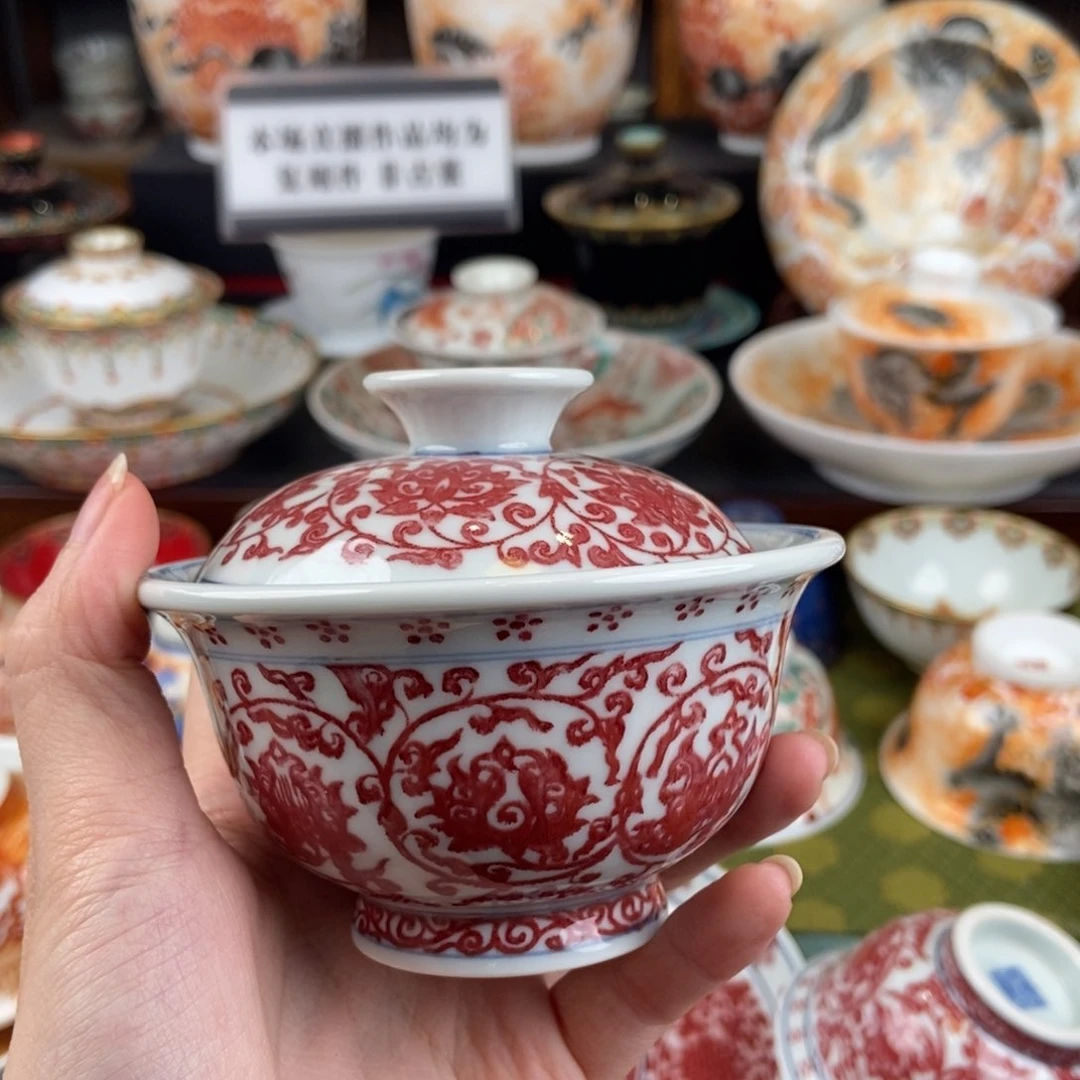 陶瓷的设计师是一个人
