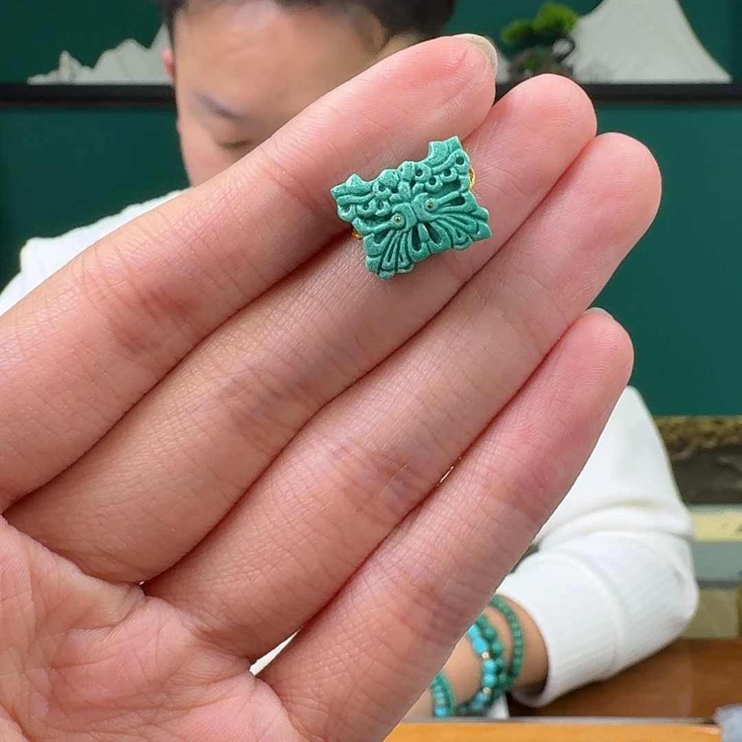 绿松石未镶嵌珠宝奇石