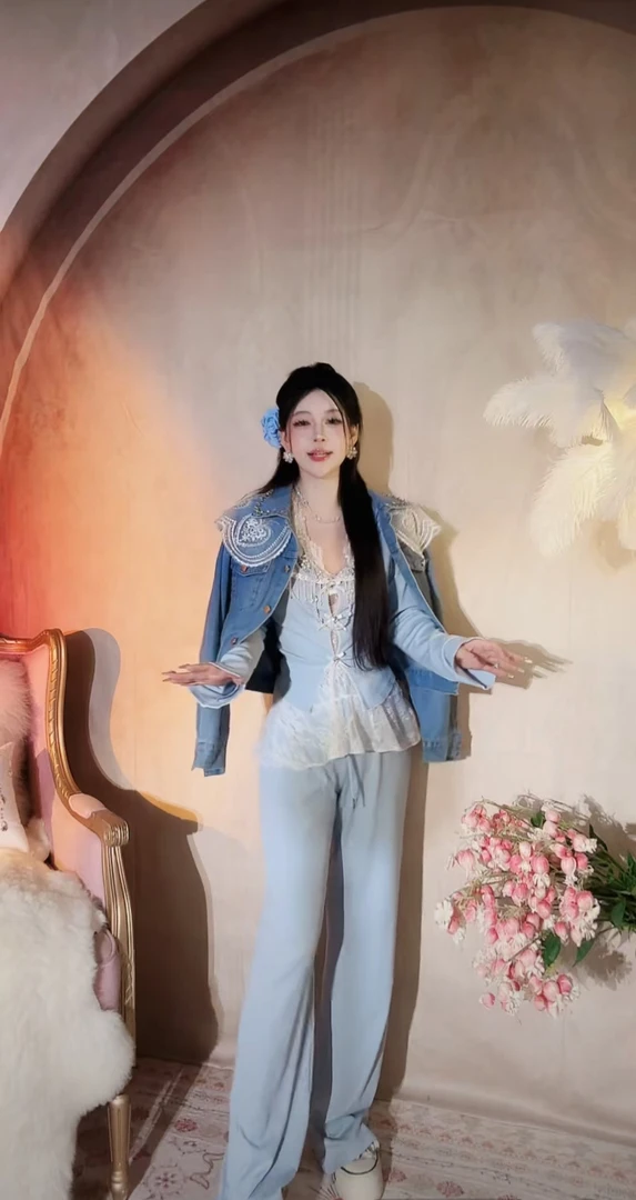 【崔】A0048 运动休闲套装新款宽松减龄蕾丝拼接卫衣吊带卫裤三件套