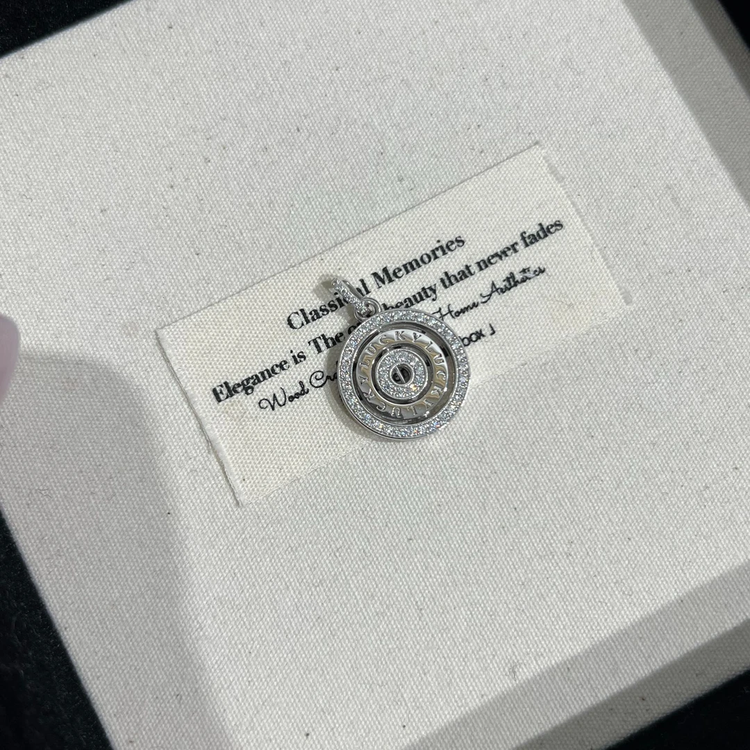 莫桑石铂金pt950首饰铂金镶嵌莫桑时来转动吊坠