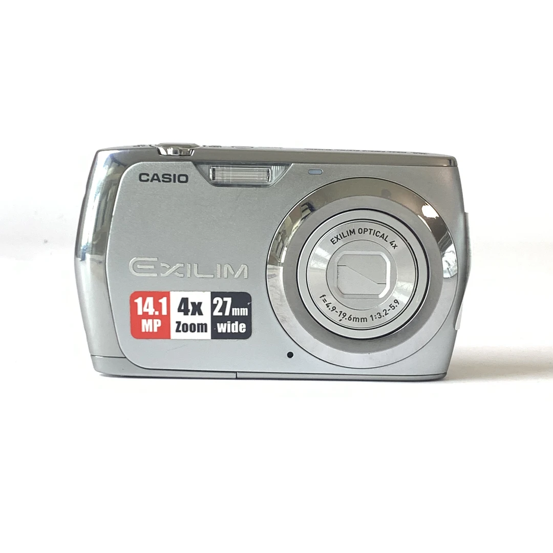 95新 Casio/卡西欧 s9银色1410万像素4倍变焦ccd相机 带美颜