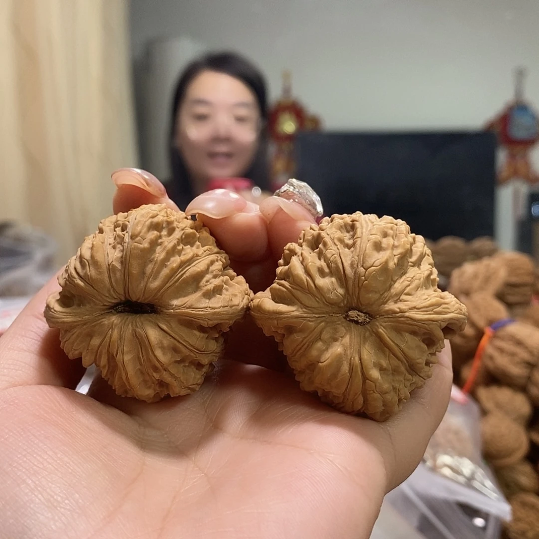 把件文玩核桃43绣球有水尖