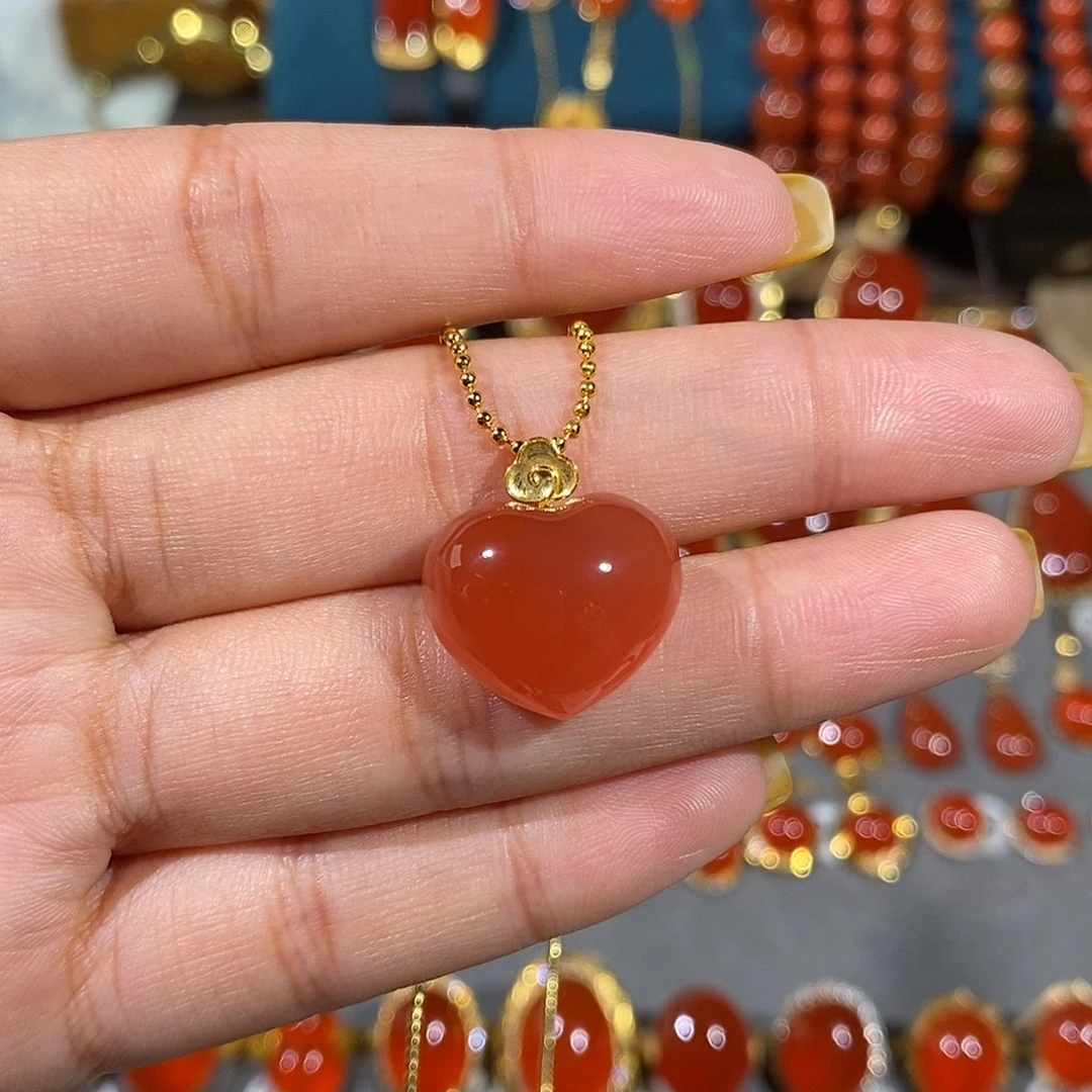南红玛瑙18K金镶嵌颈饰