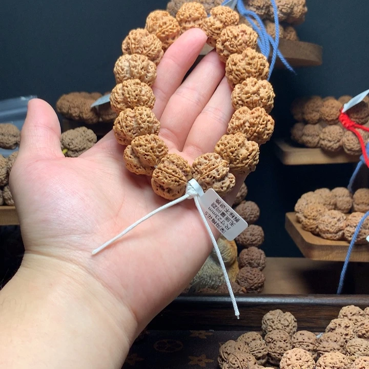 金刚菩提吊坠古龙深沟梅花平头尾23mm