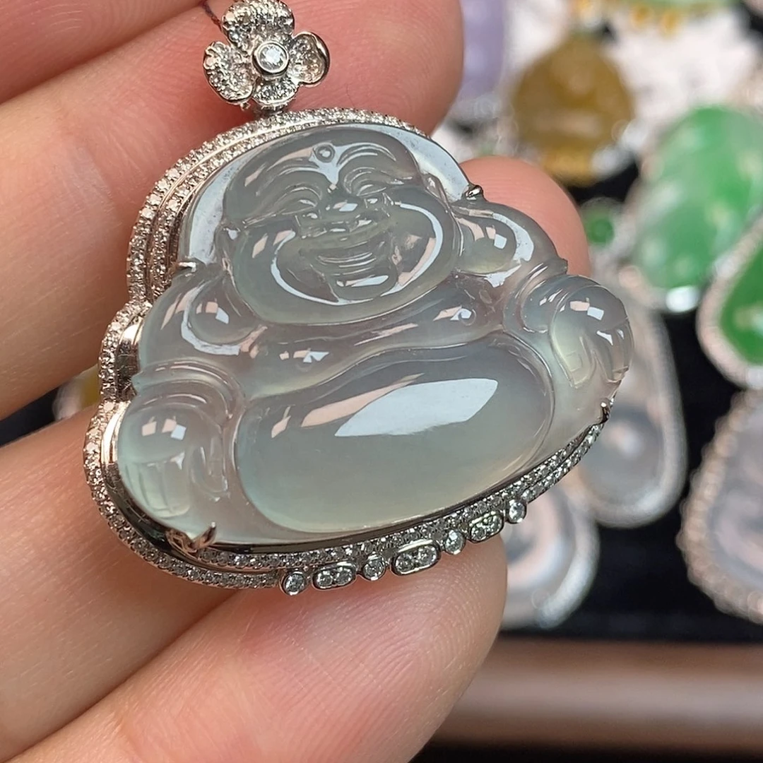 翡翠18K金镶嵌颈饰佛公