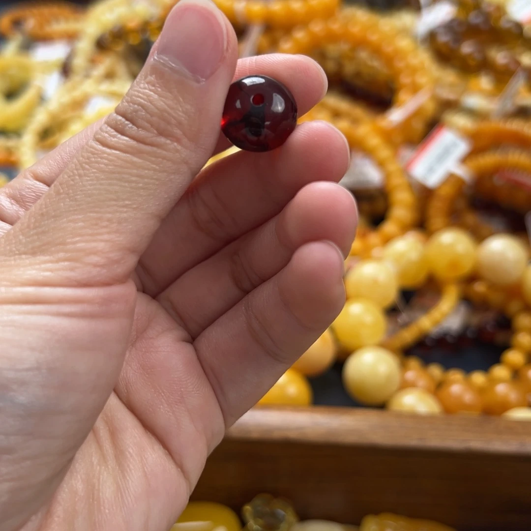 未镶嵌琥珀珠宝奇石