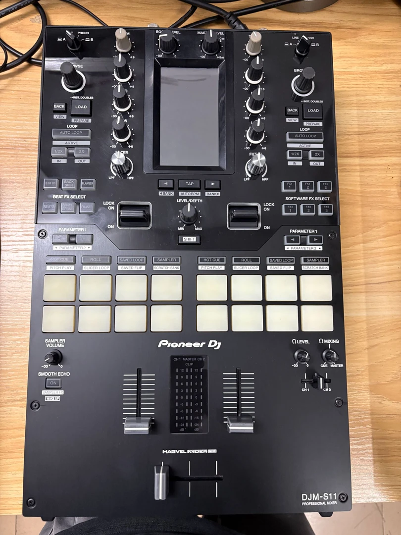 9新  二手先锋djm s11混音台 莱恩黑胶打碟 不支持无理由 不包邮