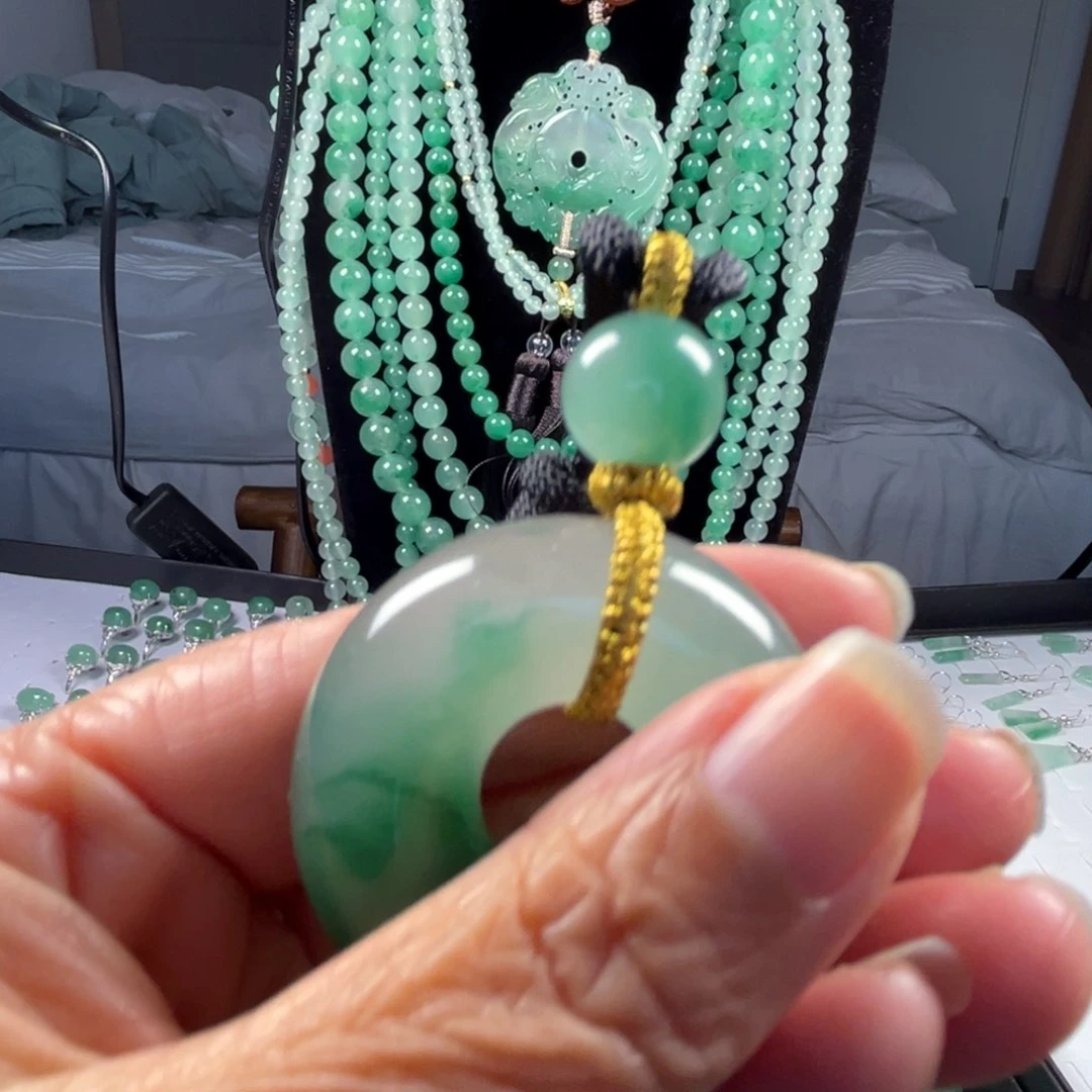 石英质玉吊坠(不含链)合金江