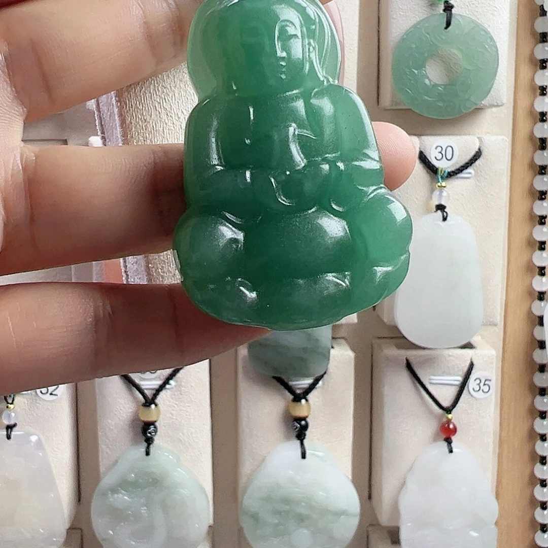 石英质玉未镶嵌颈饰