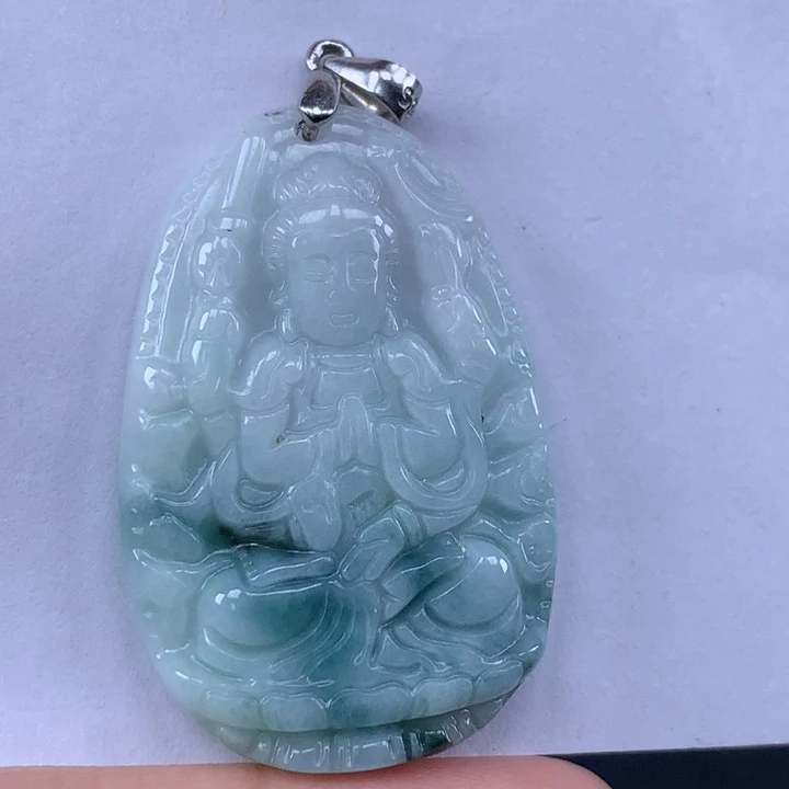 颈饰未镶嵌翡翠千手观音