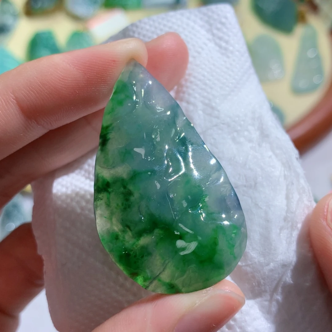 【闪购商品】翡翠未镶嵌吊坠(不含链) 2629