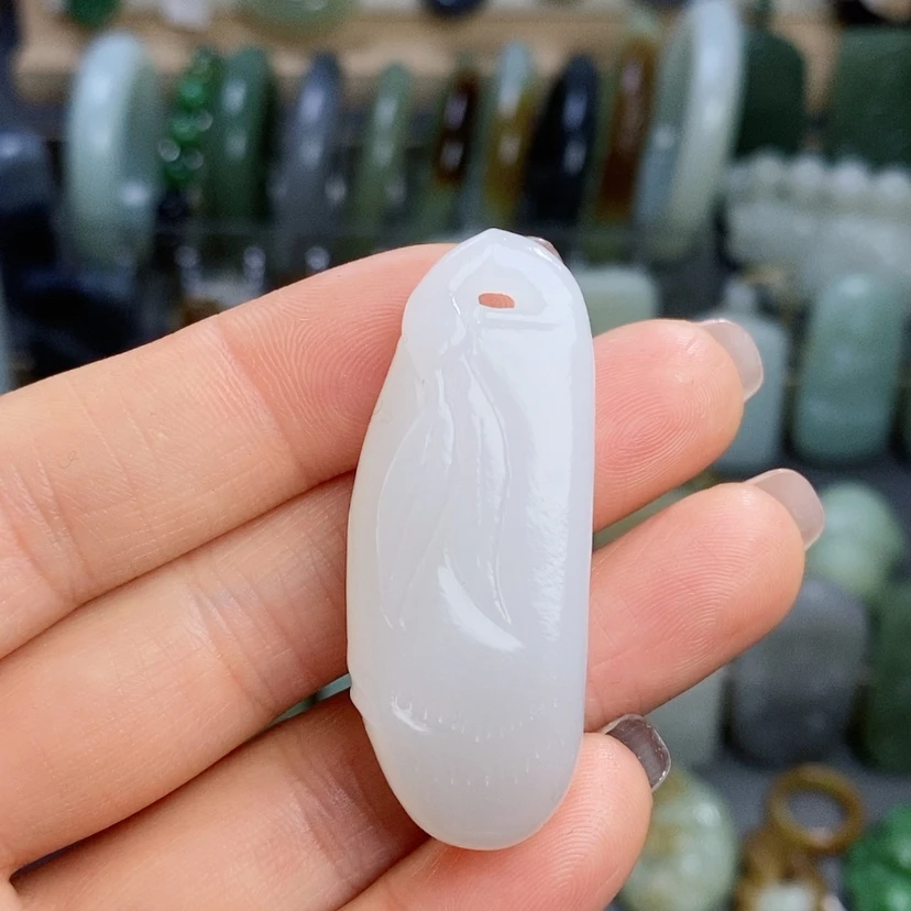 【闪购商品】颈饰未镶嵌和田玉