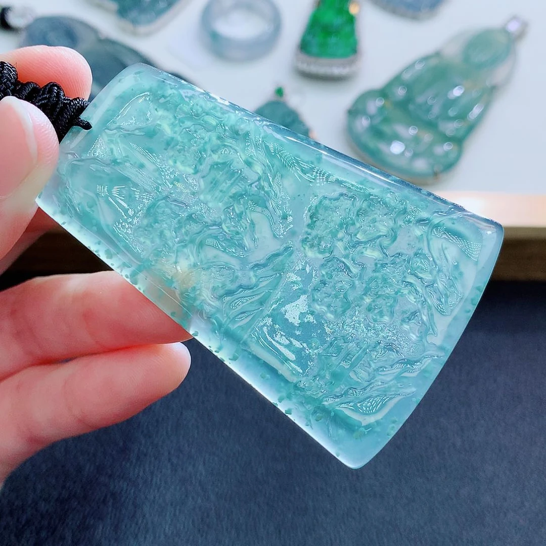 翡翠未镶嵌颈饰翡翠