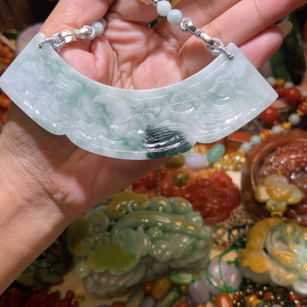 颈饰未镶嵌翡翠挂件