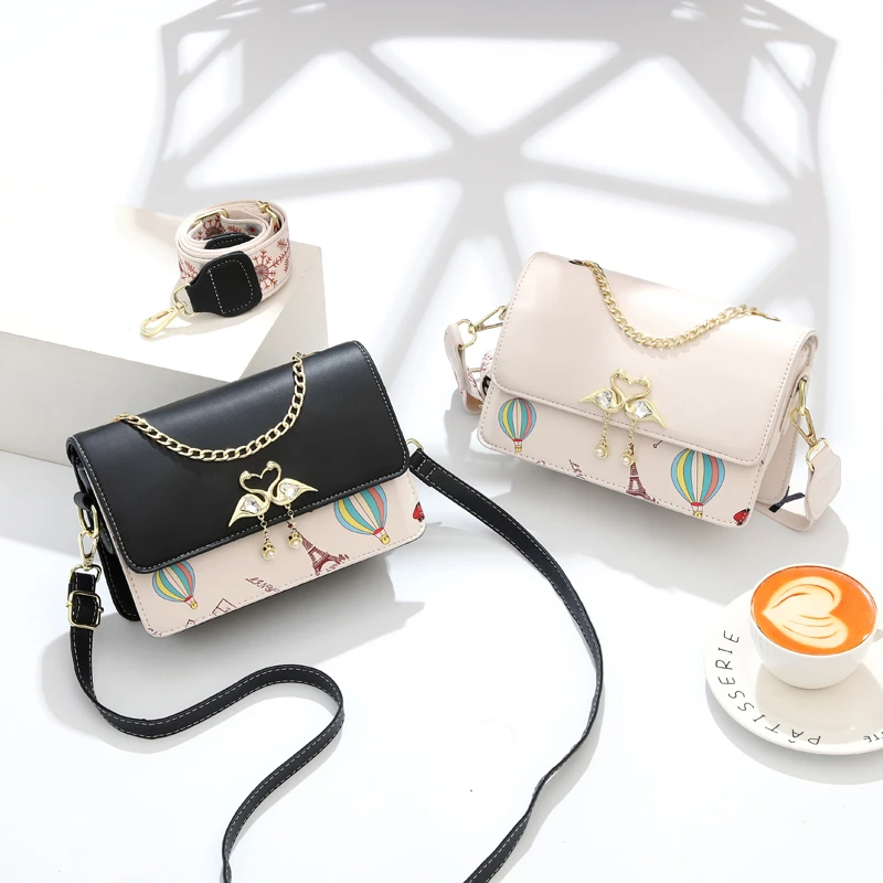 2025年超火包包女斜挎包新款流行百搭洋气时尚宽带女包女士单肩包