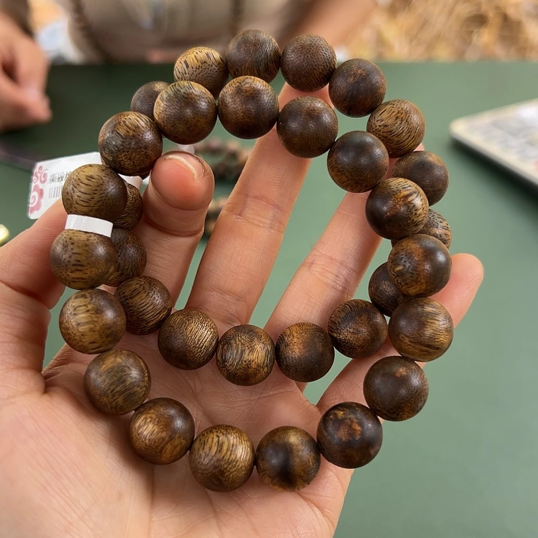 沉香手串乌身14克卡13多样性发一条