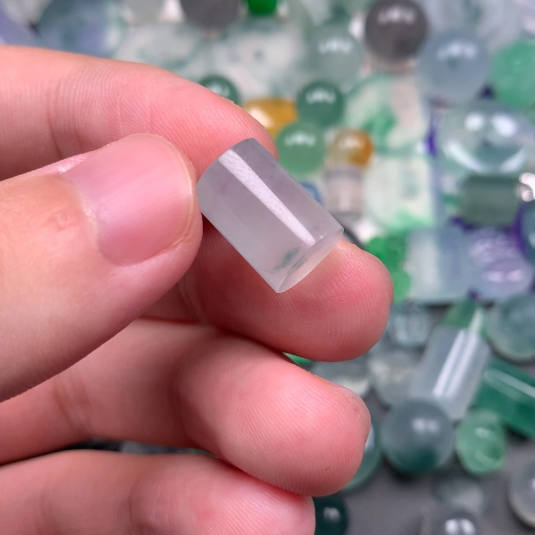 定制翡翠未镶嵌挂件