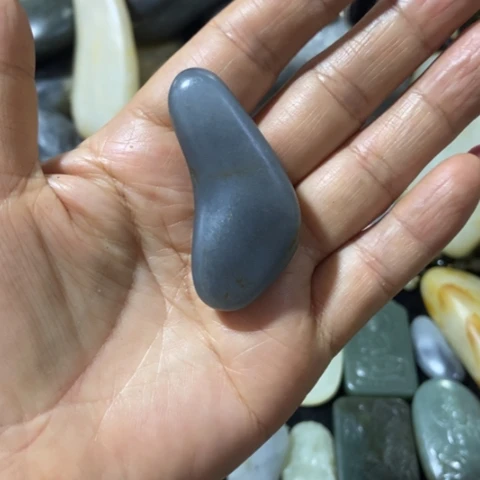 未镶嵌和田玉（糖玉）车挂