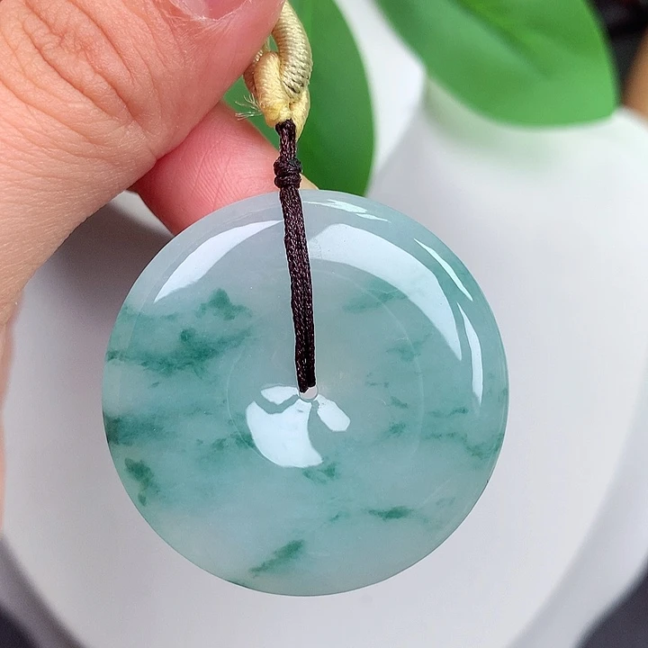 颈饰未镶嵌翡翠平安扣 35.7x6.0mm