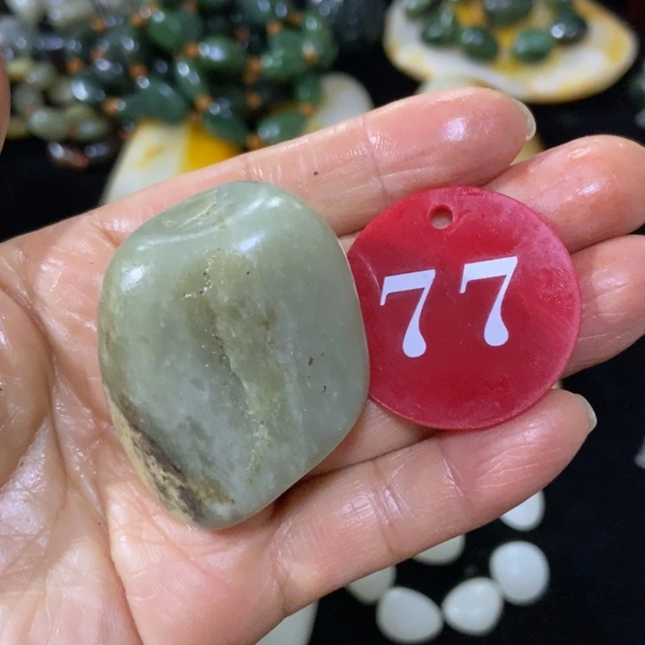 和田玉（糖玉）未镶嵌挂件