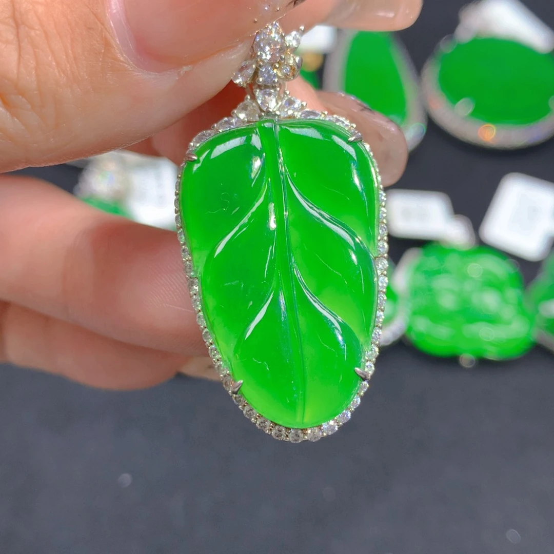 翡翠颈饰银S925镶嵌111111111