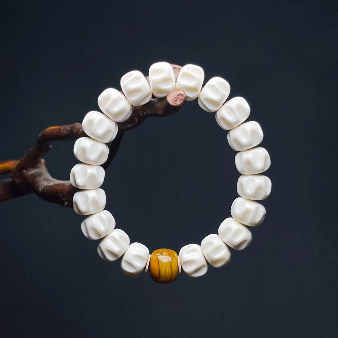 规格1.4cm 精品人工养殖鹿角 雕刻百香籽手串