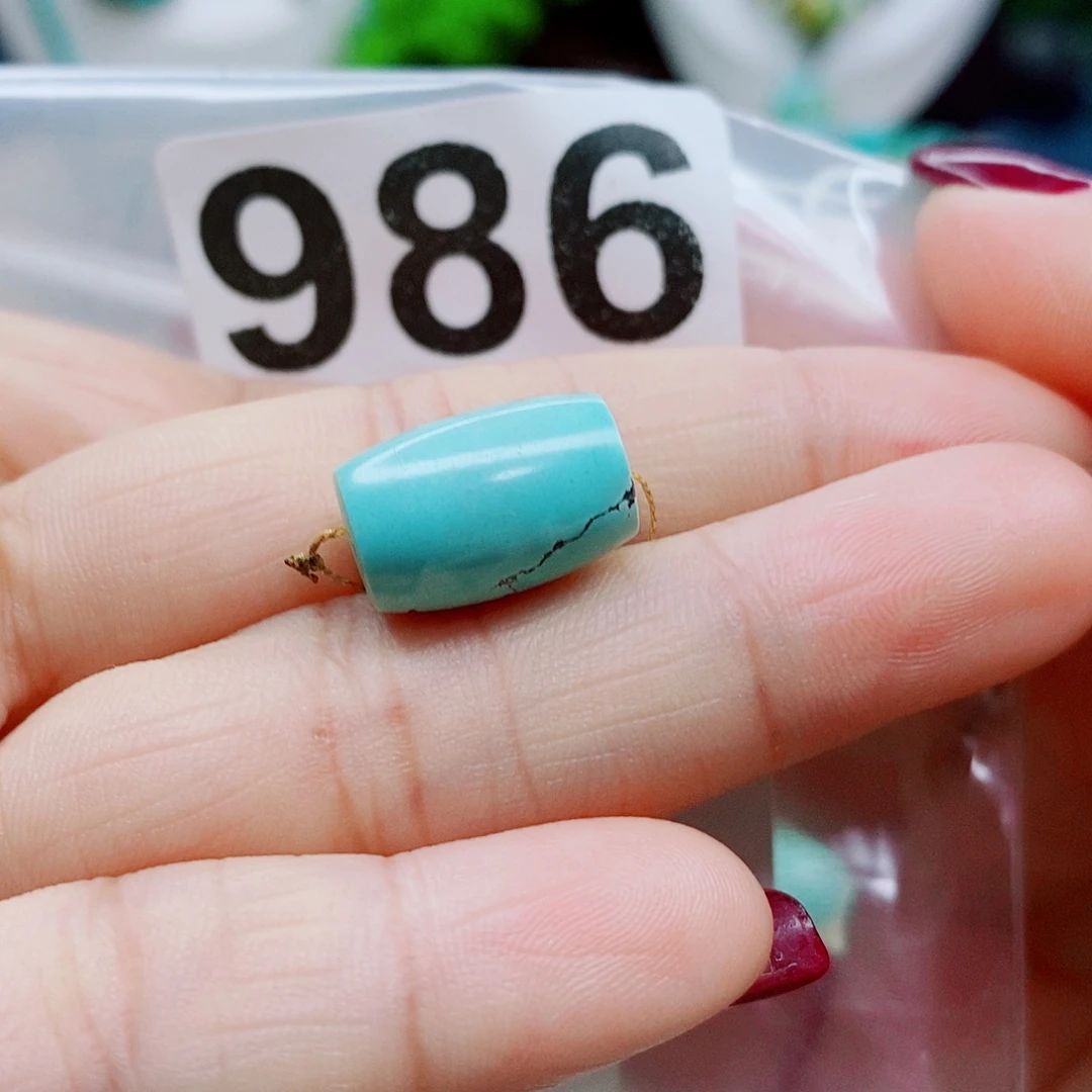 绿松石未镶嵌颈饰