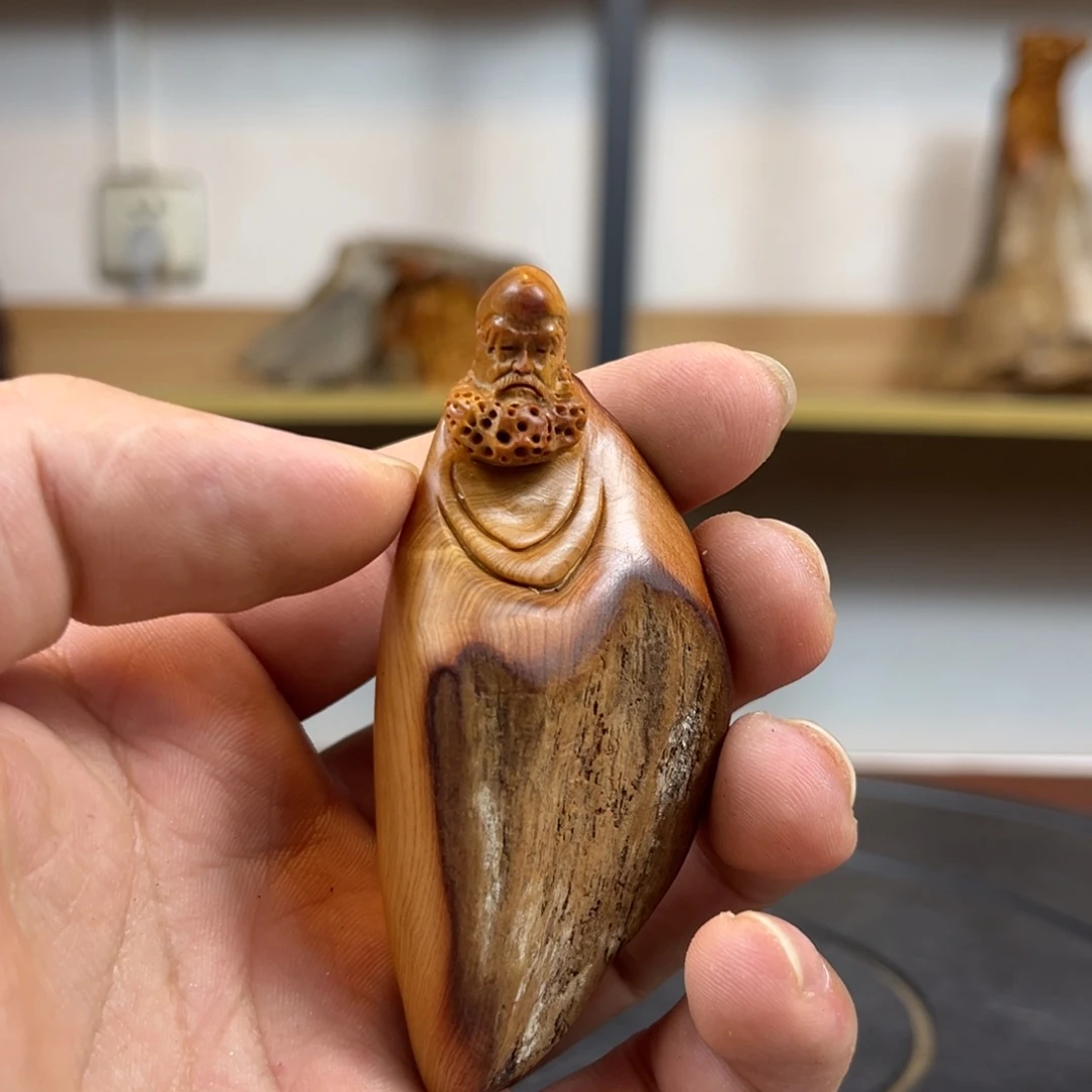 柏木（崖柏）v j g h h h h g h j